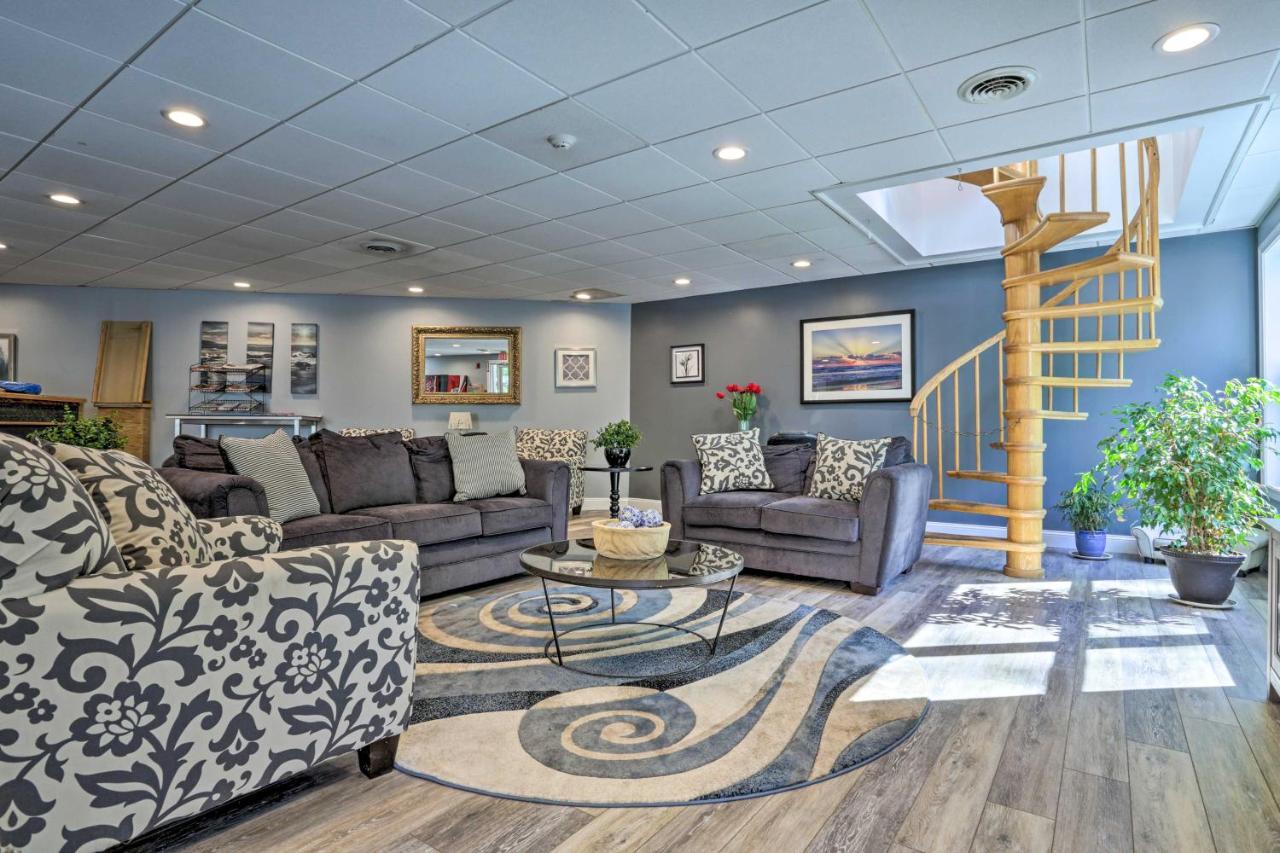 Lake Getaway Walk Across Street To Private Beach! Gilford Exterior photo