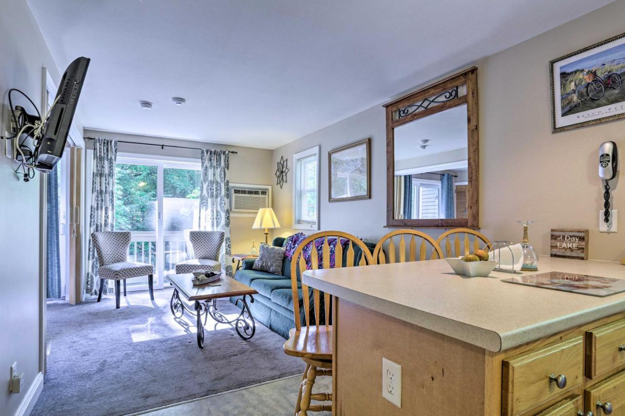 Lake Getaway Walk Across Street To Private Beach! Gilford Exterior photo