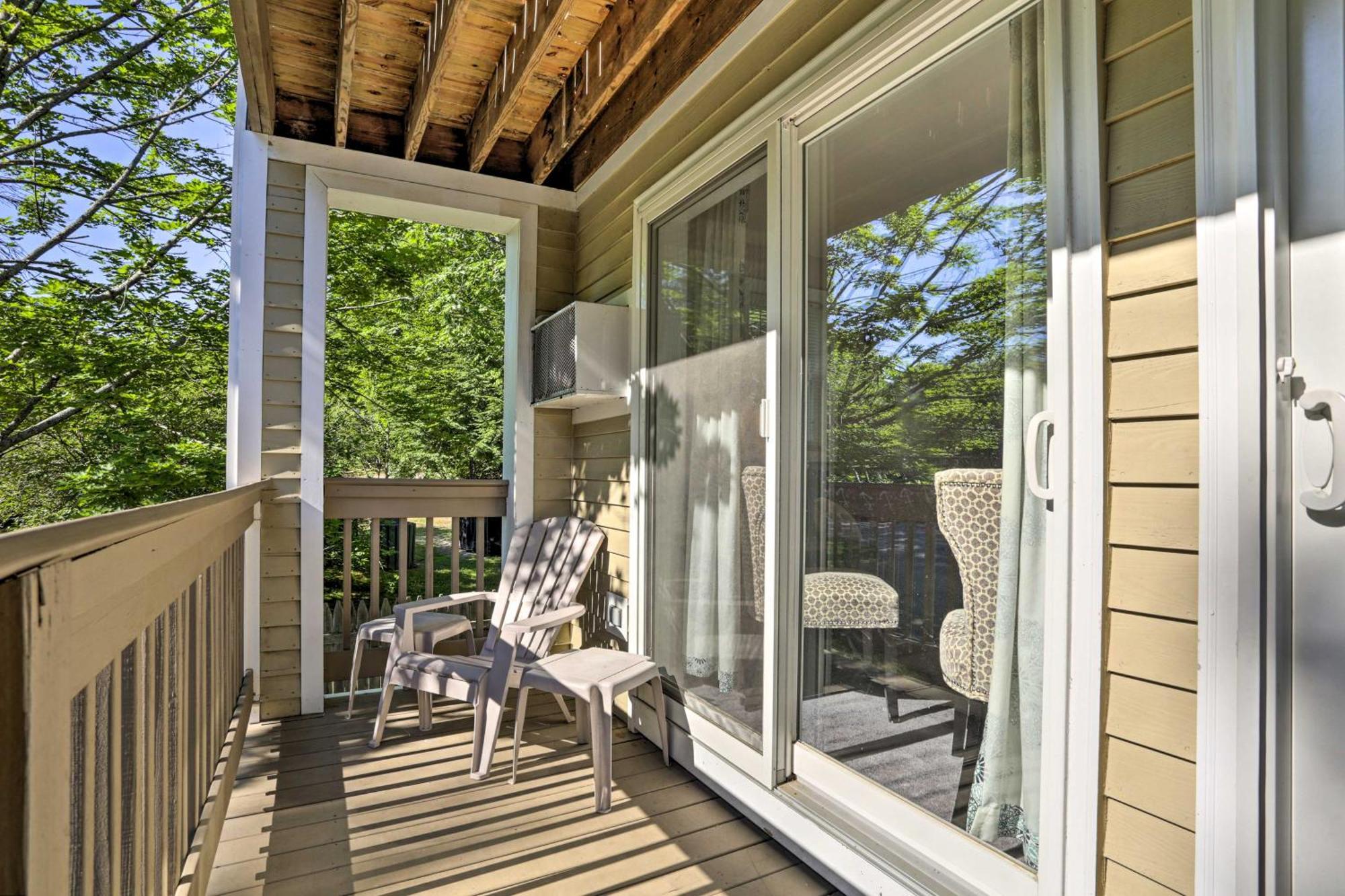 Lake Getaway Walk Across Street To Private Beach! Gilford Exterior photo